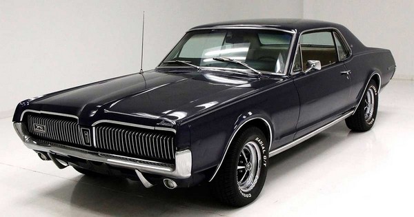 1967_Mercury_Cougar