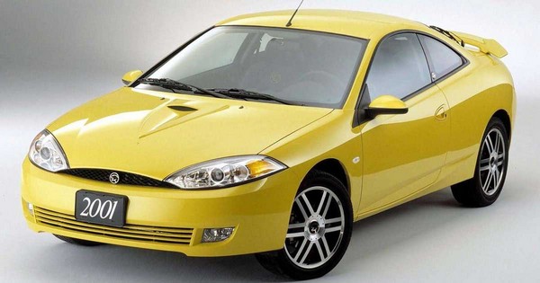 2001_Mercury_Cougar